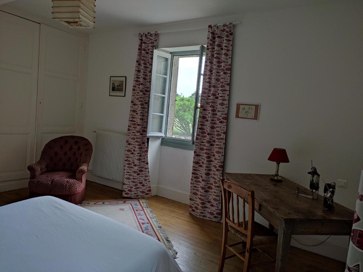 Bed and Breakfast Le Logis Du Pradet Moncrabeau Esterno foto